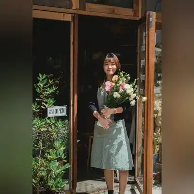 侯旭榕